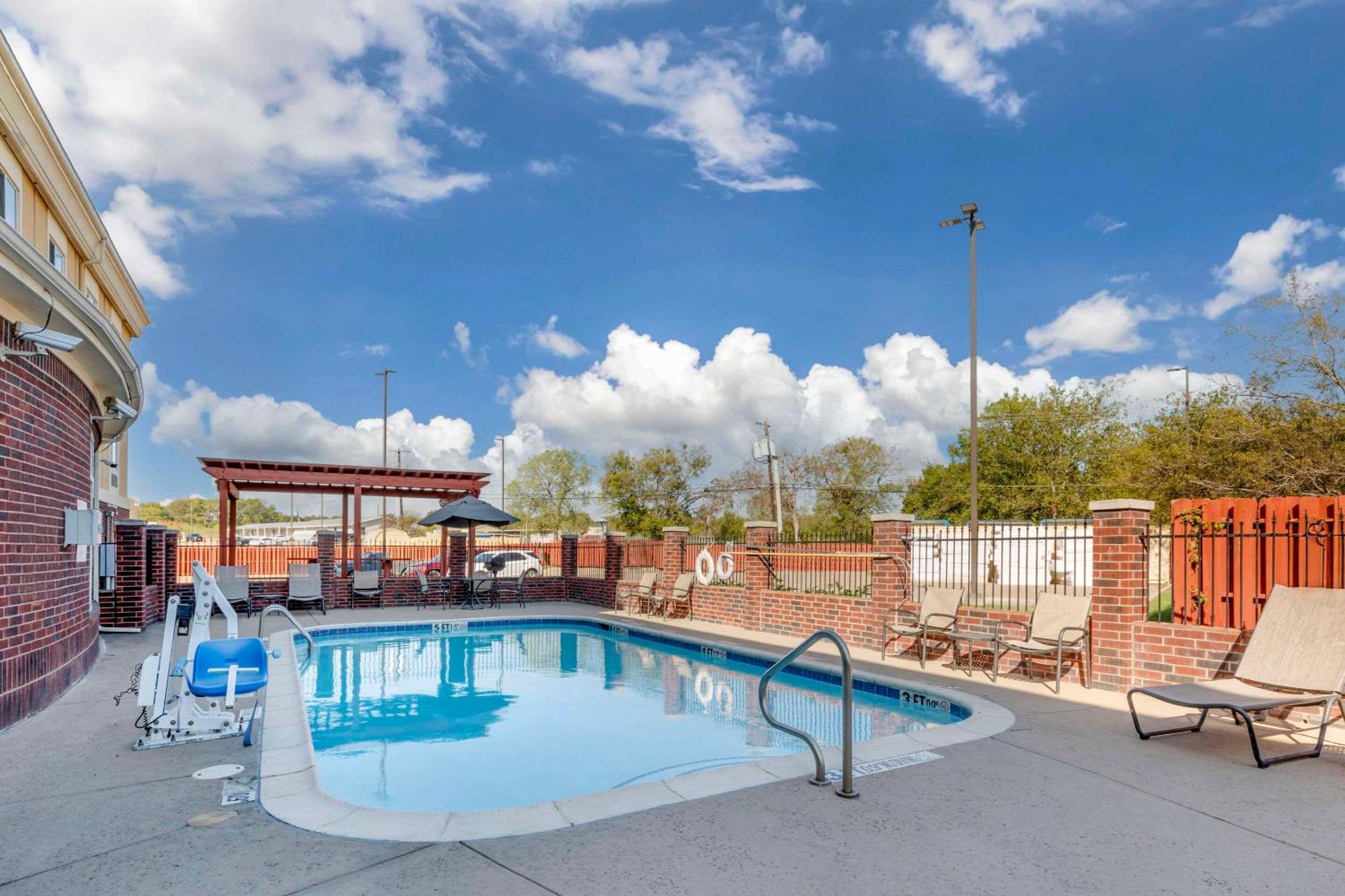 Comfort Inn & Suites Mexia Extérieur photo